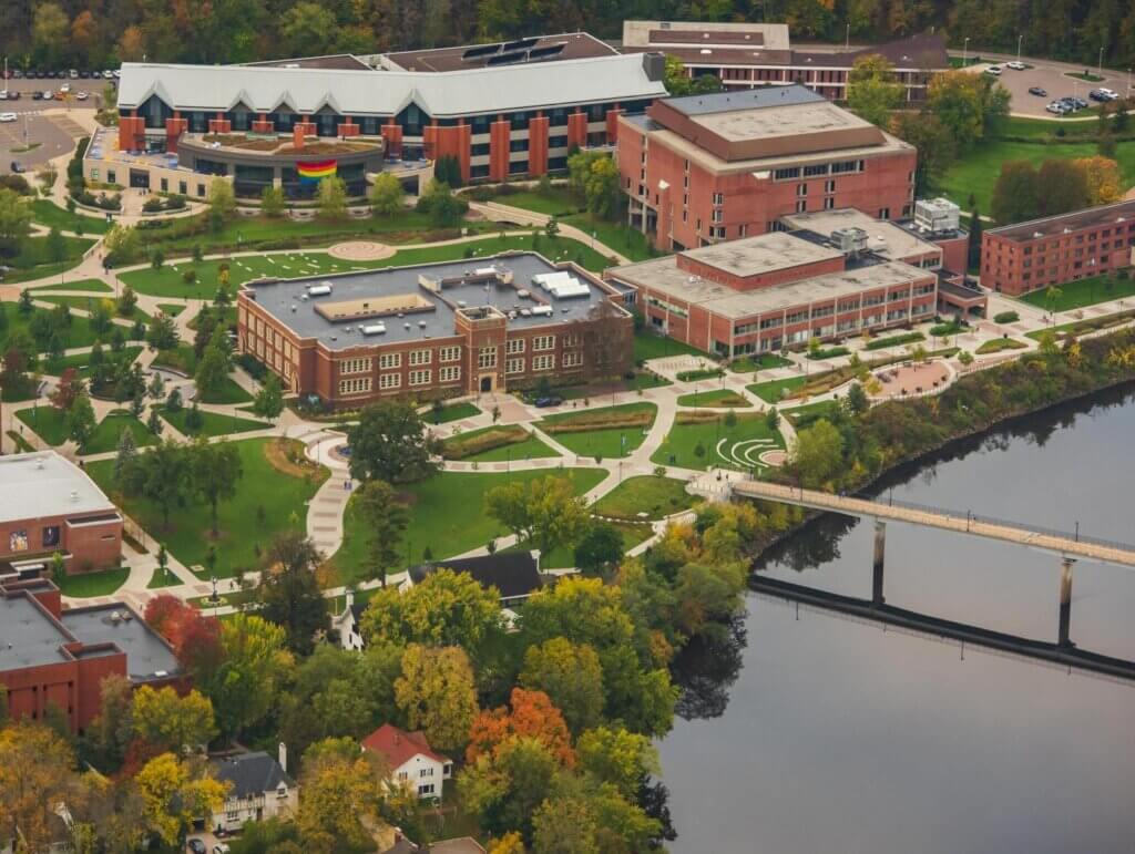 How the University of Wisconsin-Eau Claire Sends Out Hundreds of Personalized Emails in an Afternoon Using Virtuous Momentum